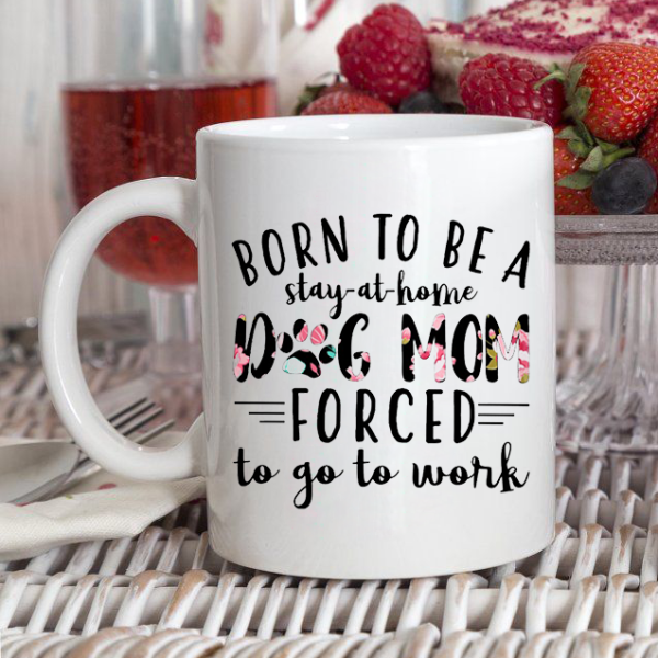 Dog Mom Ceramic Mug: Stay Trendy at Work with this Fashionable Coffee Cup!