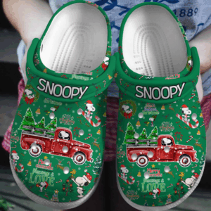 Merry Christmas Snoopy Cartoon Green Unisex Clogs - for Women Men