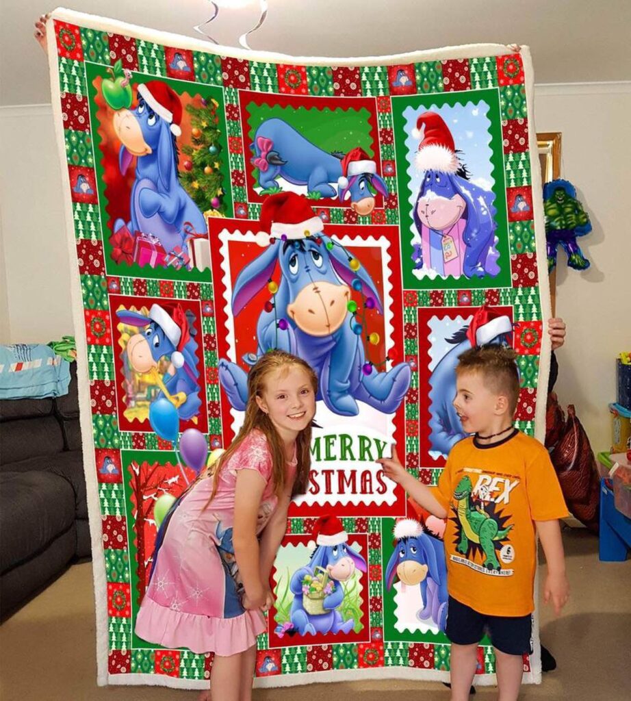 F89 DN Christmas Winnie The Pooh Eeyore Merry Christmas