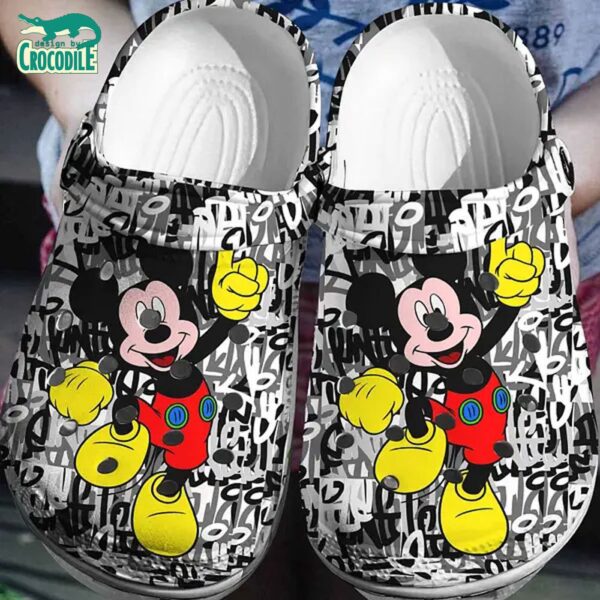 Iconic Style Classic Mickey Mouse Black And White Clogs For Men Women