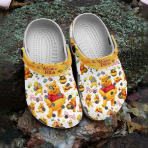 Cute Winnie The Pooh Pattern Clogs - Stylish and Comfortable Footwear for Kids with Adorable Design 3