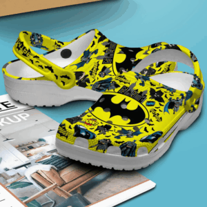Stylish Batman DC Comics Clogs for Kids and Adults – Comfortable and Eye-Catching!