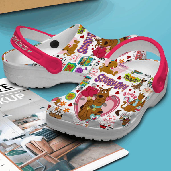 Lovely Scooby Doo Valentine’s Day Unisex Clogs, Perfect Gift For Couple
