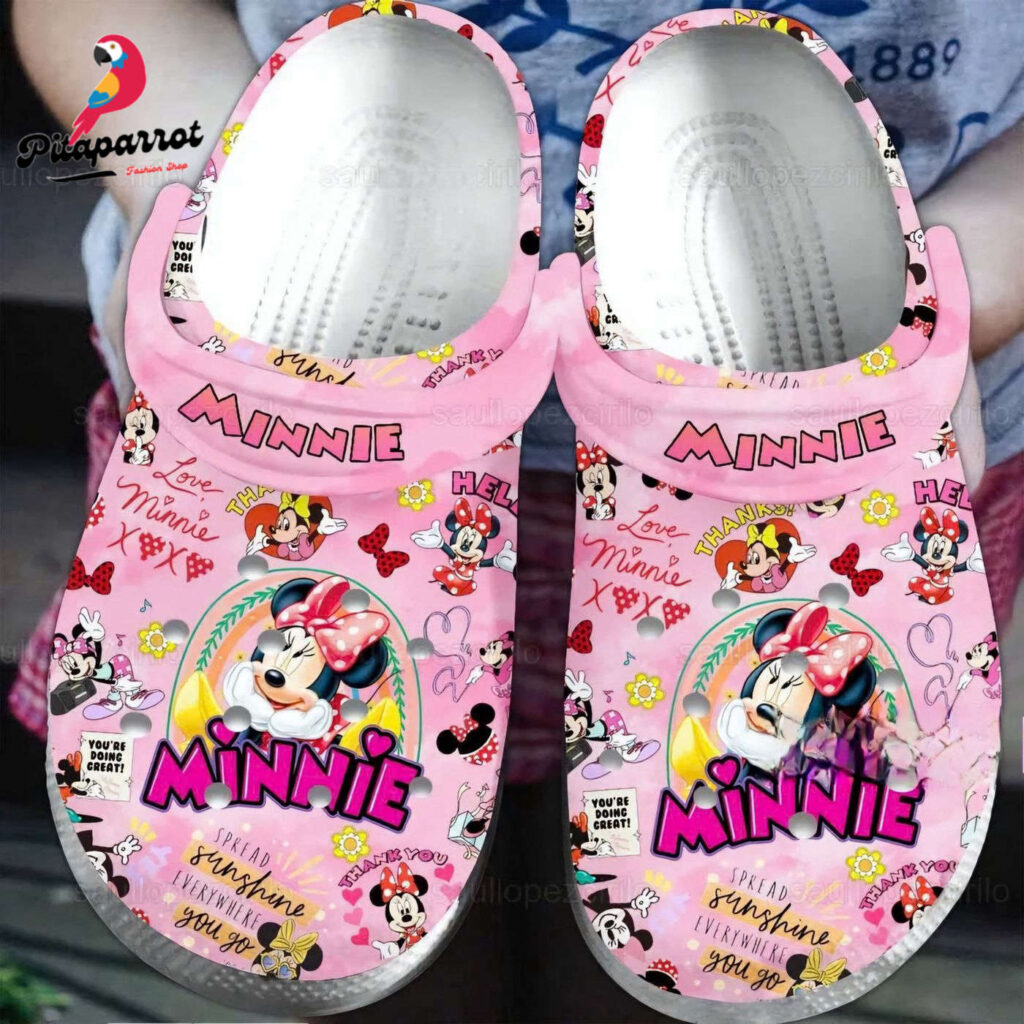 Cute Minnie Mouse Pink Clogs For Kids And Adults Cute Minnie Mouse Pink Clogs For Kids And Adults